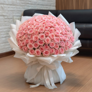 Basingstoke Women's Day Begonia Next Day Delivery